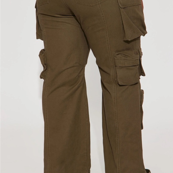 Wide leg cargo pant - Picture 2 of 4